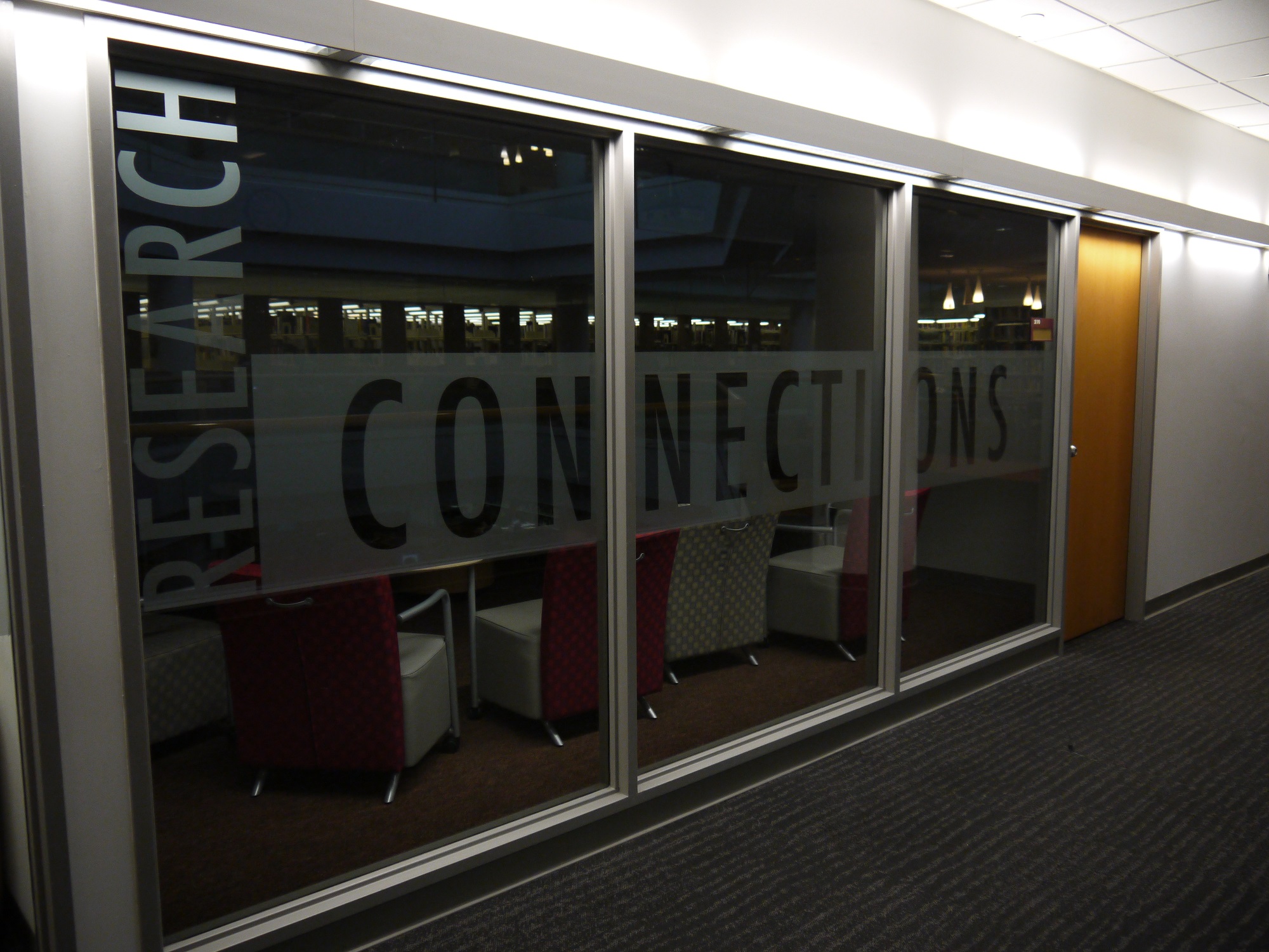 The Research Connections conference room in the W. W. Hagerty Library